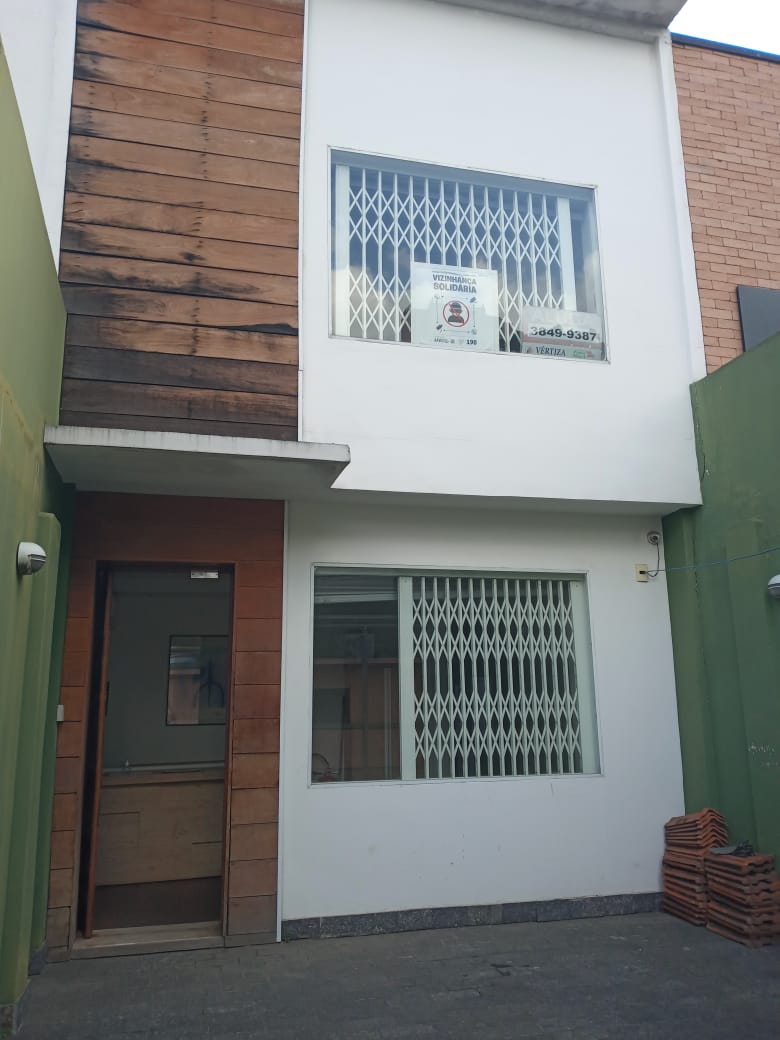 Casa Comercial para alugar com 3 quartos, 158m² - Foto 1