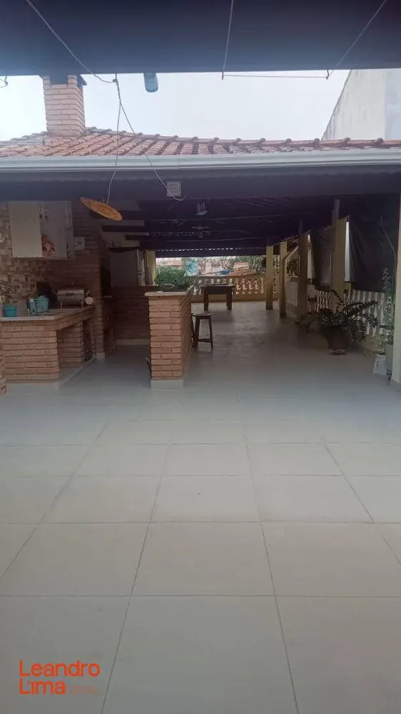 Casa, 3 quartos, 180 m² - Foto 1