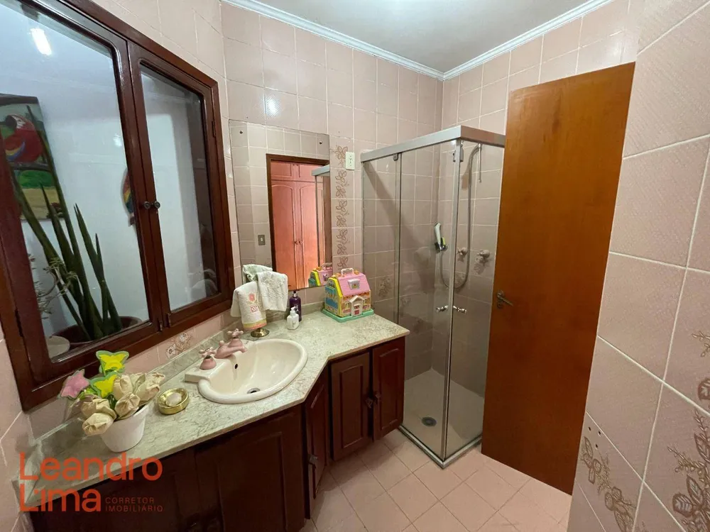 Casa, 3 quartos, 256 m² - Foto 9