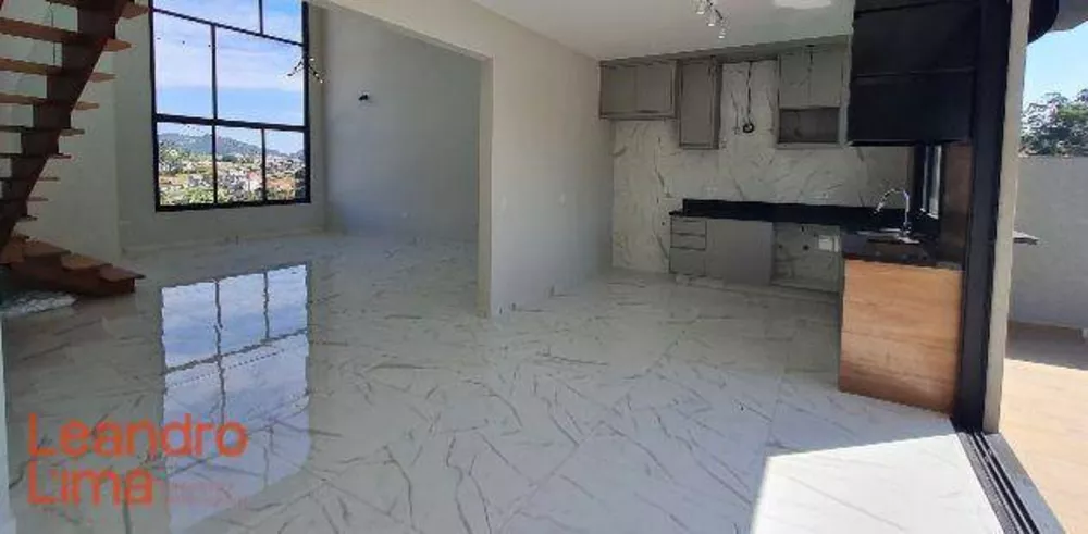 Casa de Condomínio à venda com 3 quartos, 213m² - Foto 4