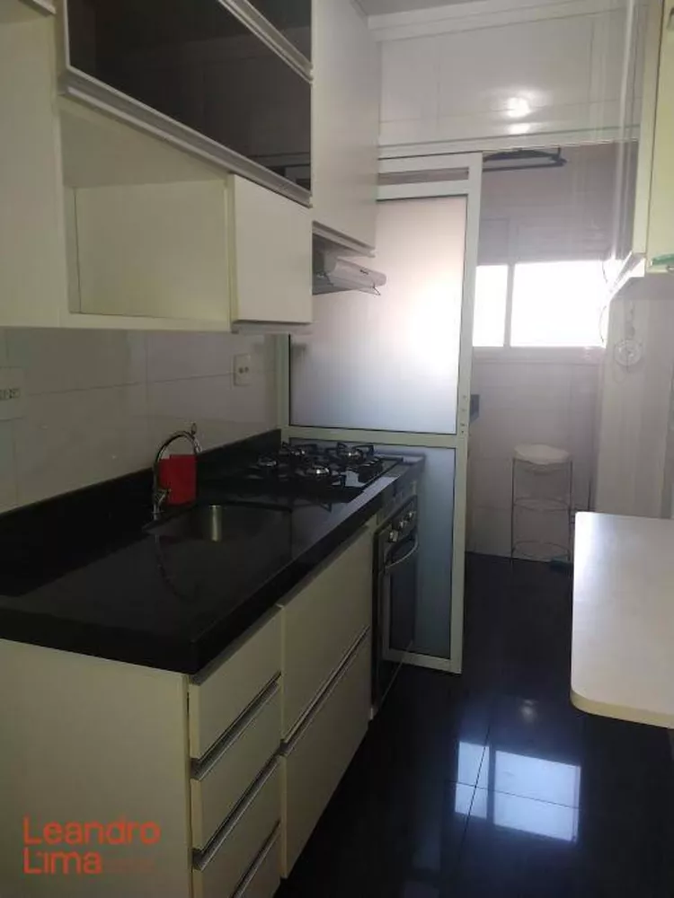 Apartamento à venda com 3 quartos, 64m² - Foto 3