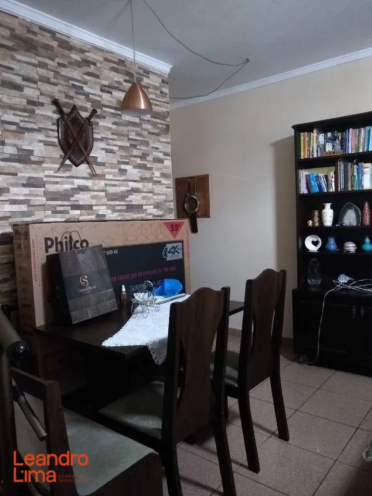 Casa, 3 quartos, 133 m² - Foto 2