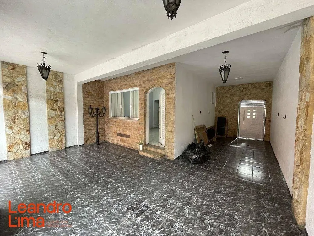 Casa, 3 quartos, 200 m² - Foto 11