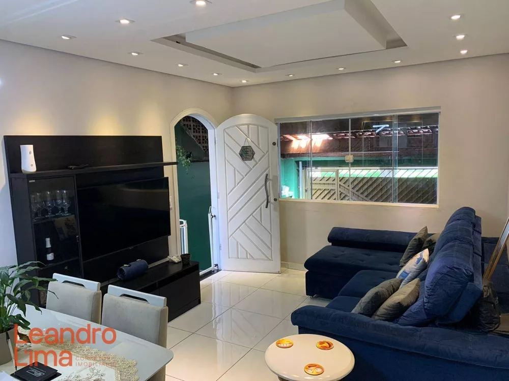 Casa à venda com 2 quartos, 70m² - Foto 2