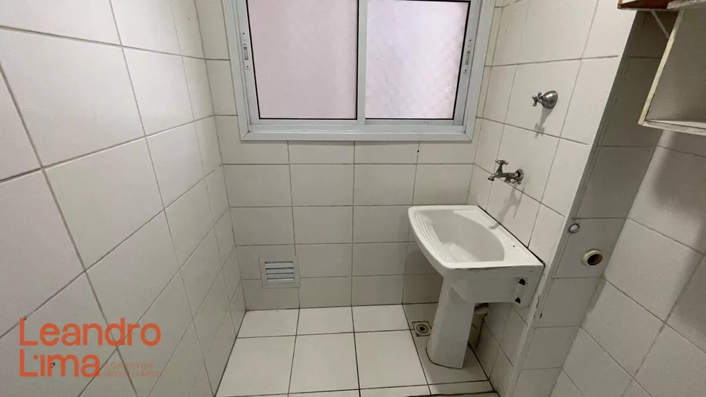 Apartamento à venda com 2 quartos, 46m² - Foto 4