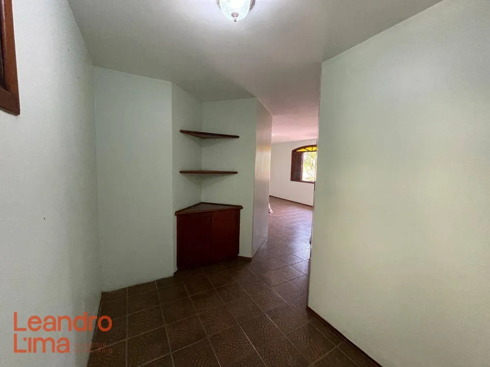 Casa, 4 quartos, 350 m² - Foto 18