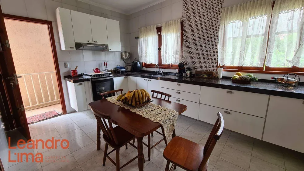 Casa, 4 quartos, 198 m² - Foto 4