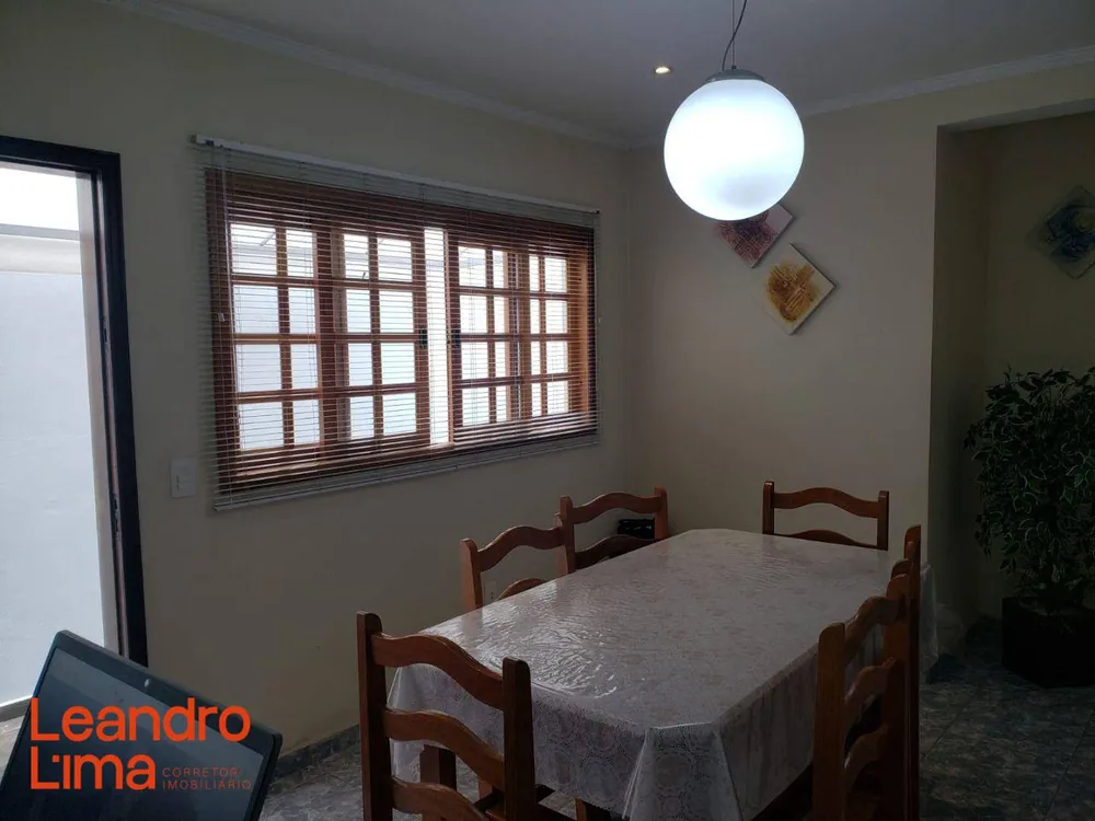 Casa, 3 quartos, 192 m² - Foto 11