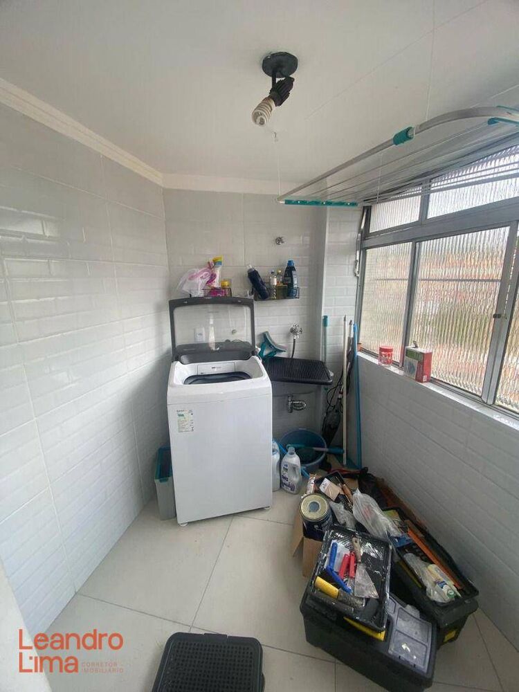 Apartamento à venda com 2 quartos, 64m² - Foto 3
