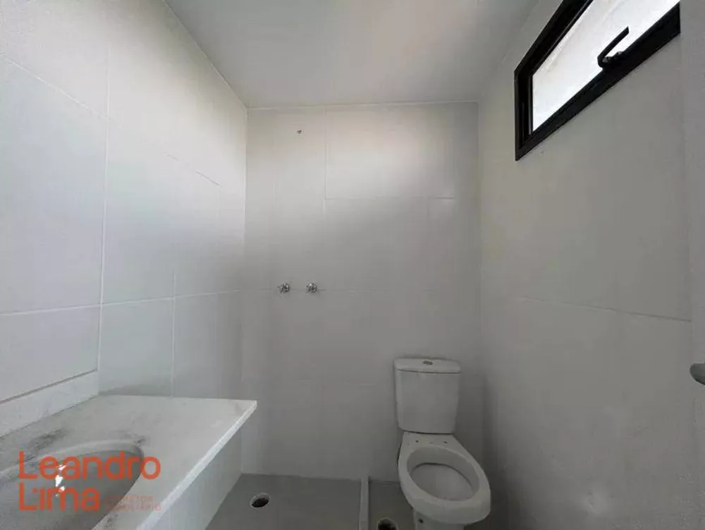 Apartamento à venda com 2 quartos, 79m² - Foto 5