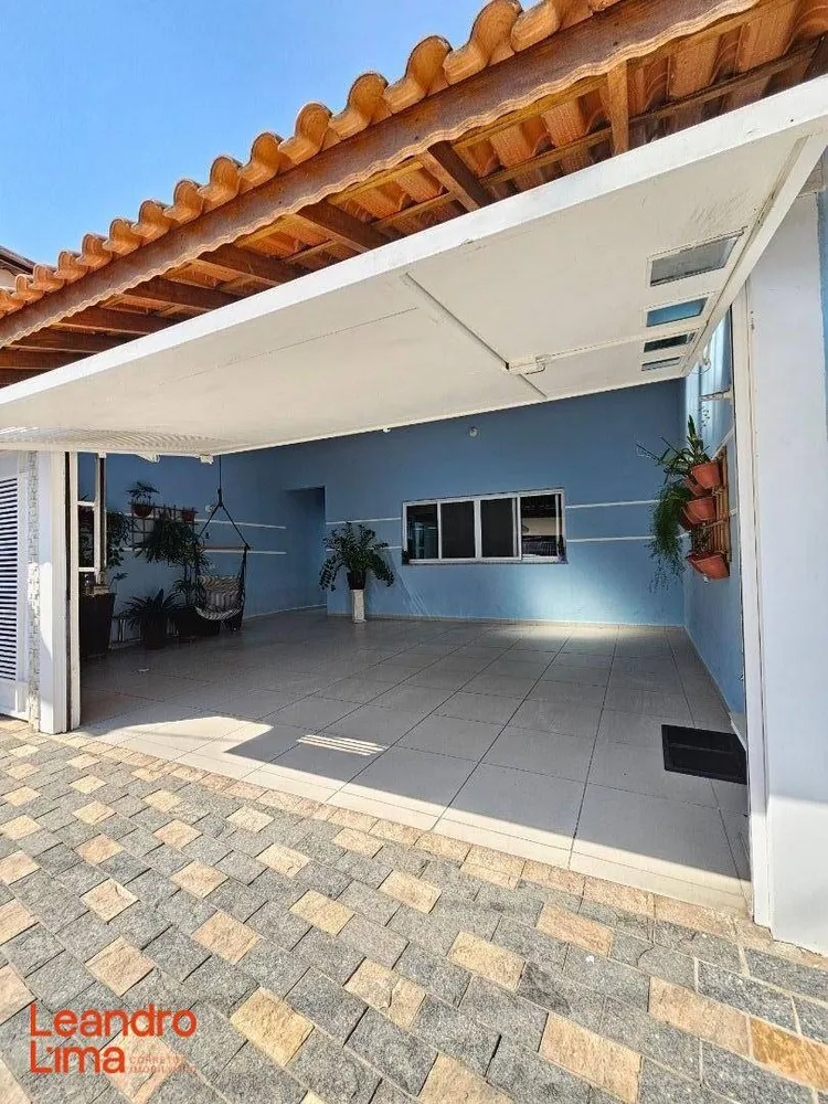 Casa, 4 quartos, 193 m² - Foto 1