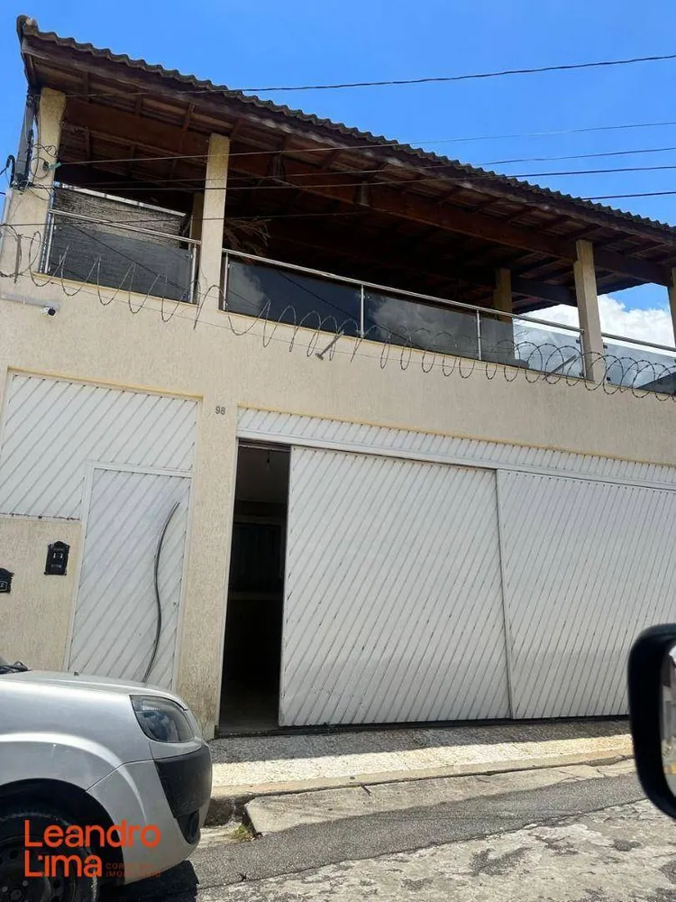 Casa, 3 quartos, 650 m² - Foto 1