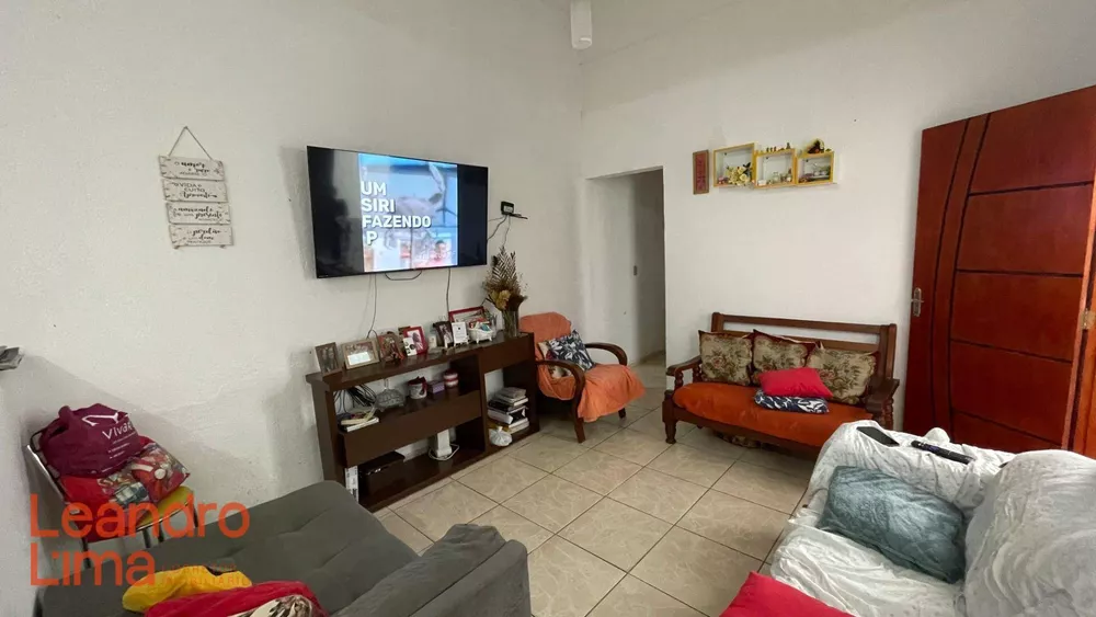 Casa à venda com 2 quartos, 135m² - Foto 1