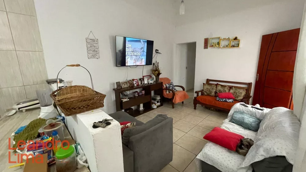 Casa à venda com 2 quartos, 135m² - Foto 2