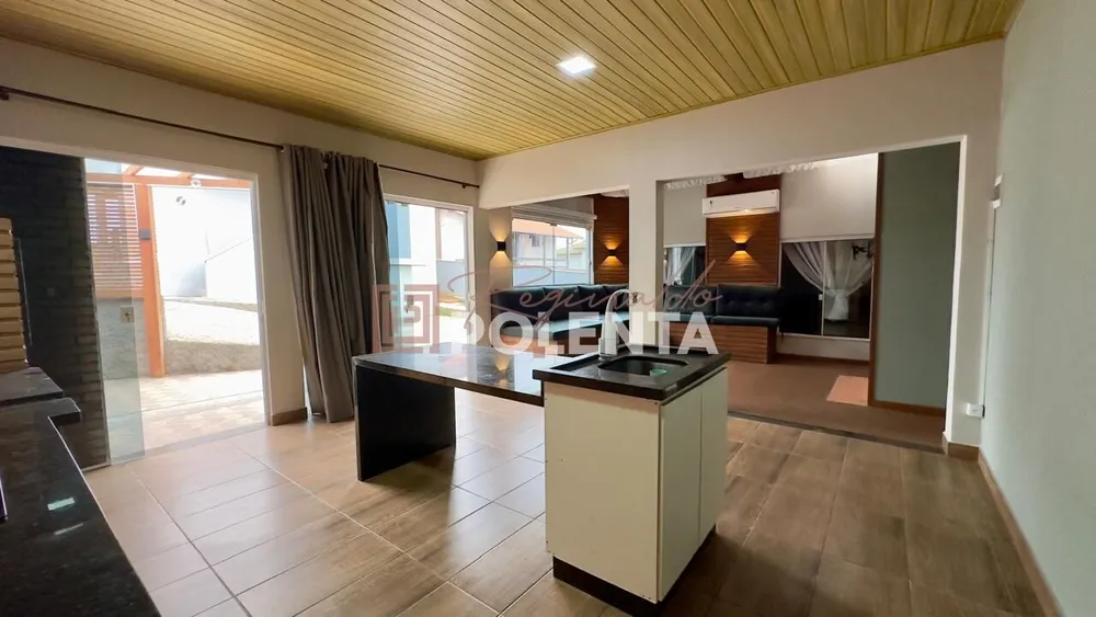 Casa, 3 quartos, 225 m² - Foto 2