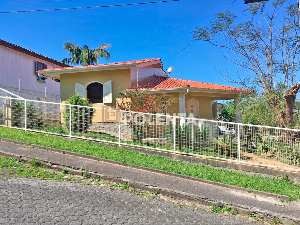 Casa, 3 quartos, 179 m² - Foto 1