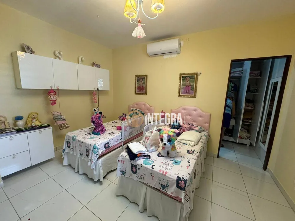 Casa, 4 quartos, 258 m² - Foto 12