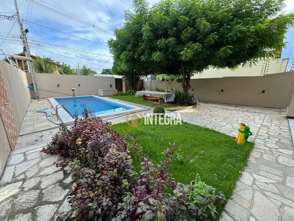Casa, 4 quartos, 258 m² - Foto 1