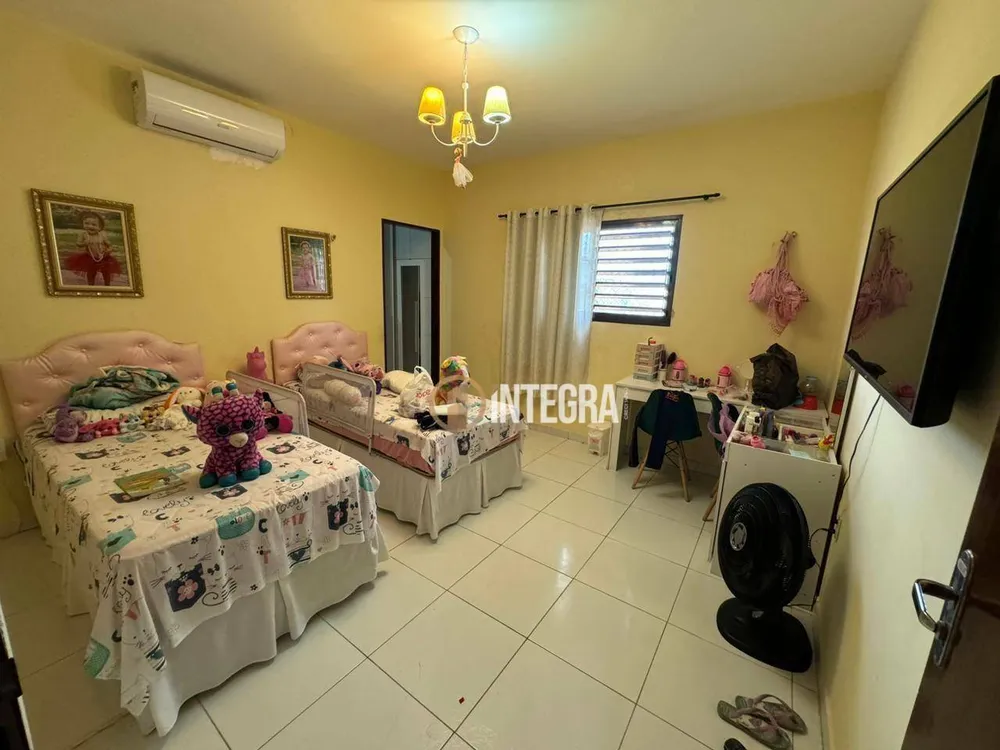 Casa, 4 quartos, 258 m² - Foto 11