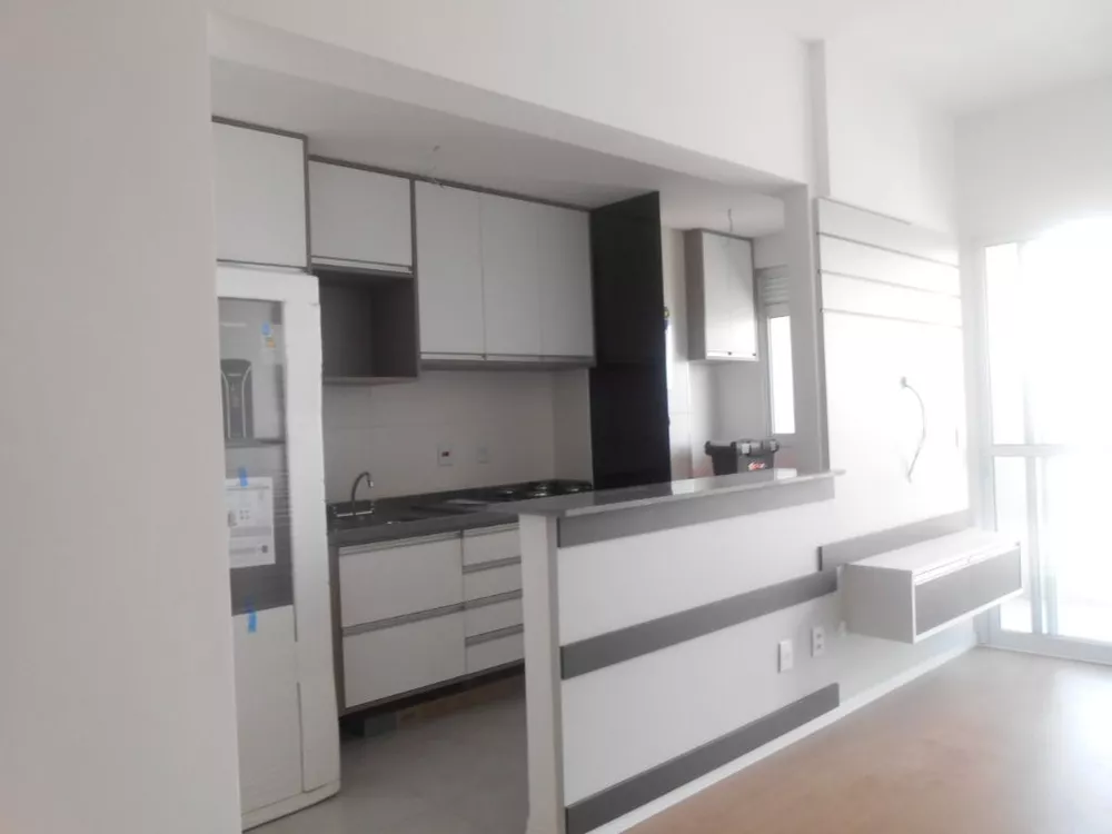 Apartamento à venda com 2 quartos, 78m² - Foto 2