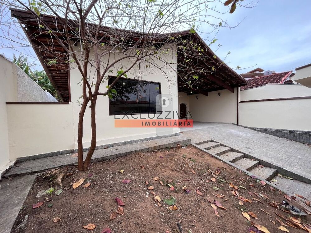 Casa à venda e aluguel com 4 quartos, 220m² - Foto 1