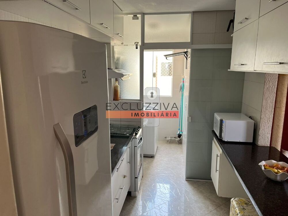 Apartamento à venda com 3 quartos, 74m² - Foto 3