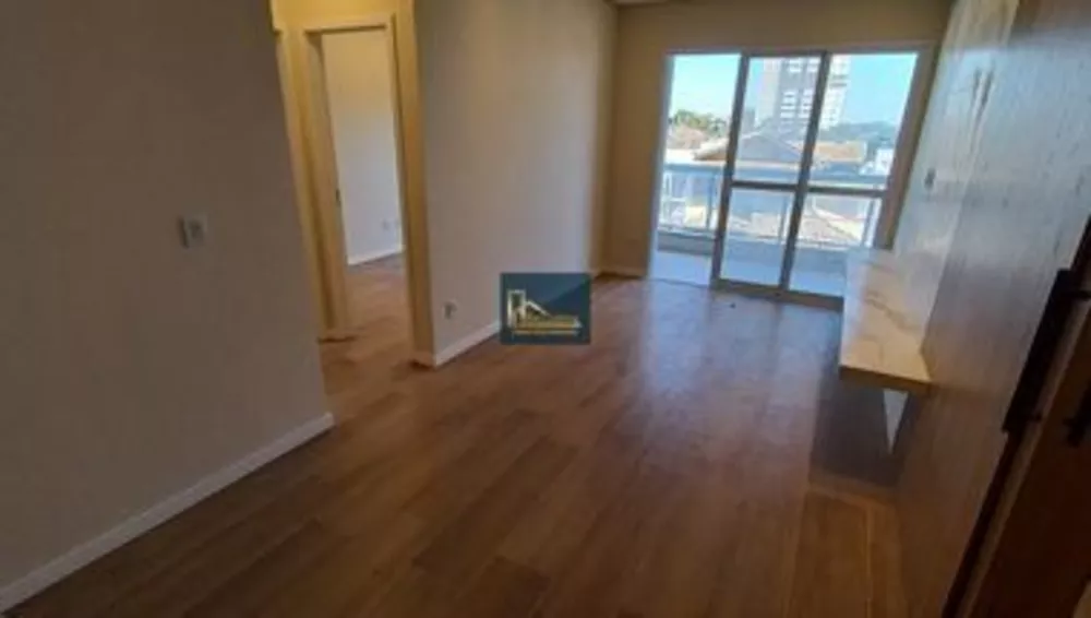 Apartamento à venda com 2 quartos, 77m² - Foto 1