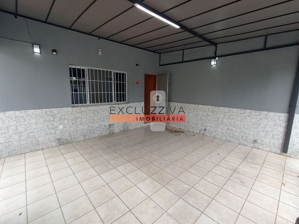 Casa à venda com 3 quartos, 150m² - Foto 2