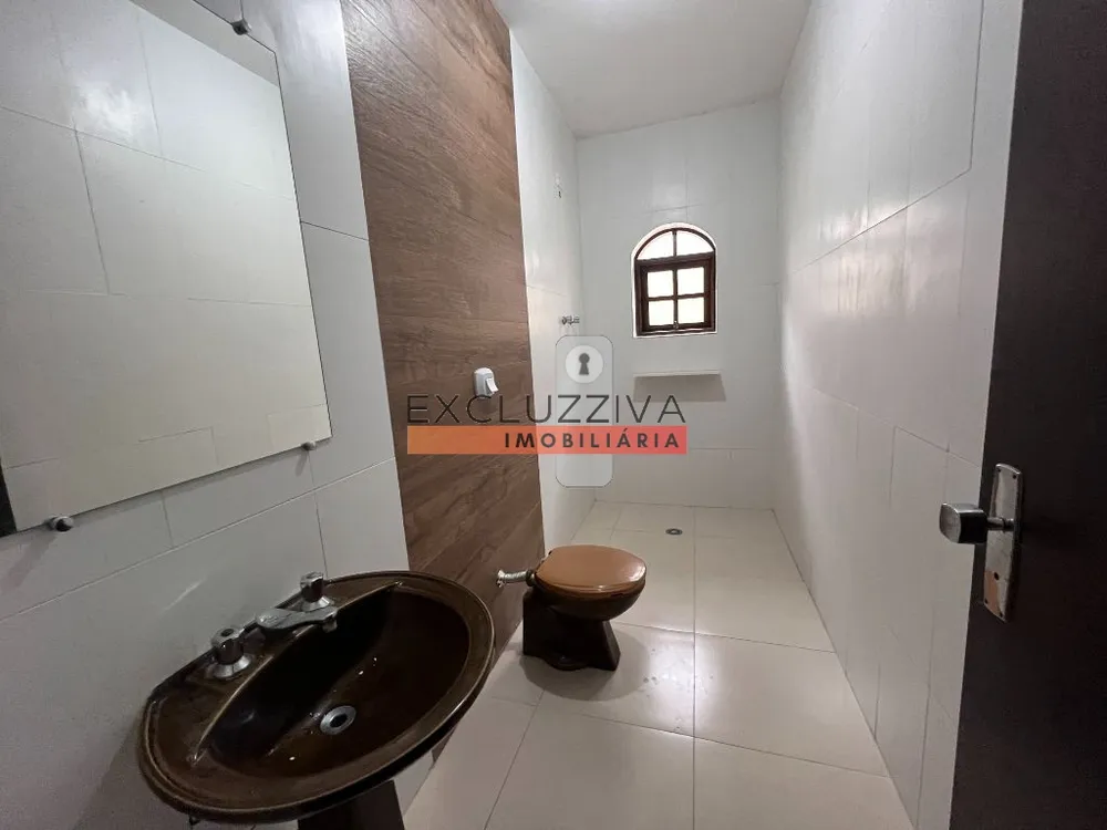 Casa, 4 quartos, 220 m² - Foto 1