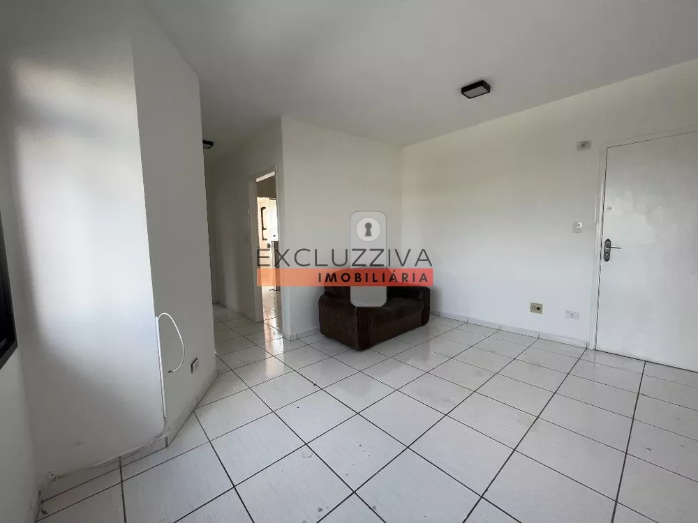 Apartamento à venda com 2 quartos, 68m² - Foto 3