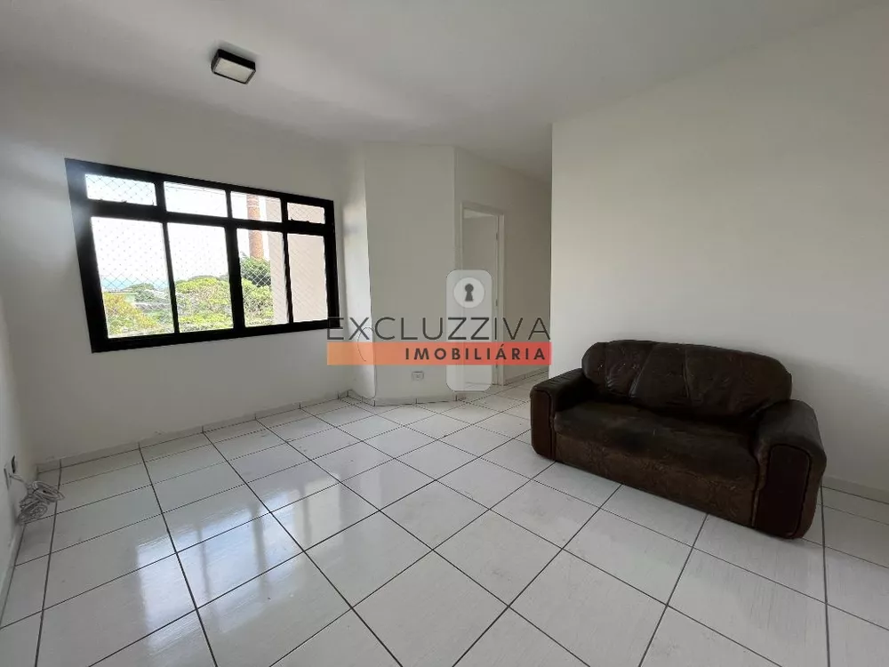 Apartamento à venda com 2 quartos, 68m² - Foto 2