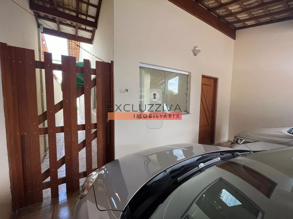 Casa de Condomínio à venda com 3 quartos, 150m² - Foto 1