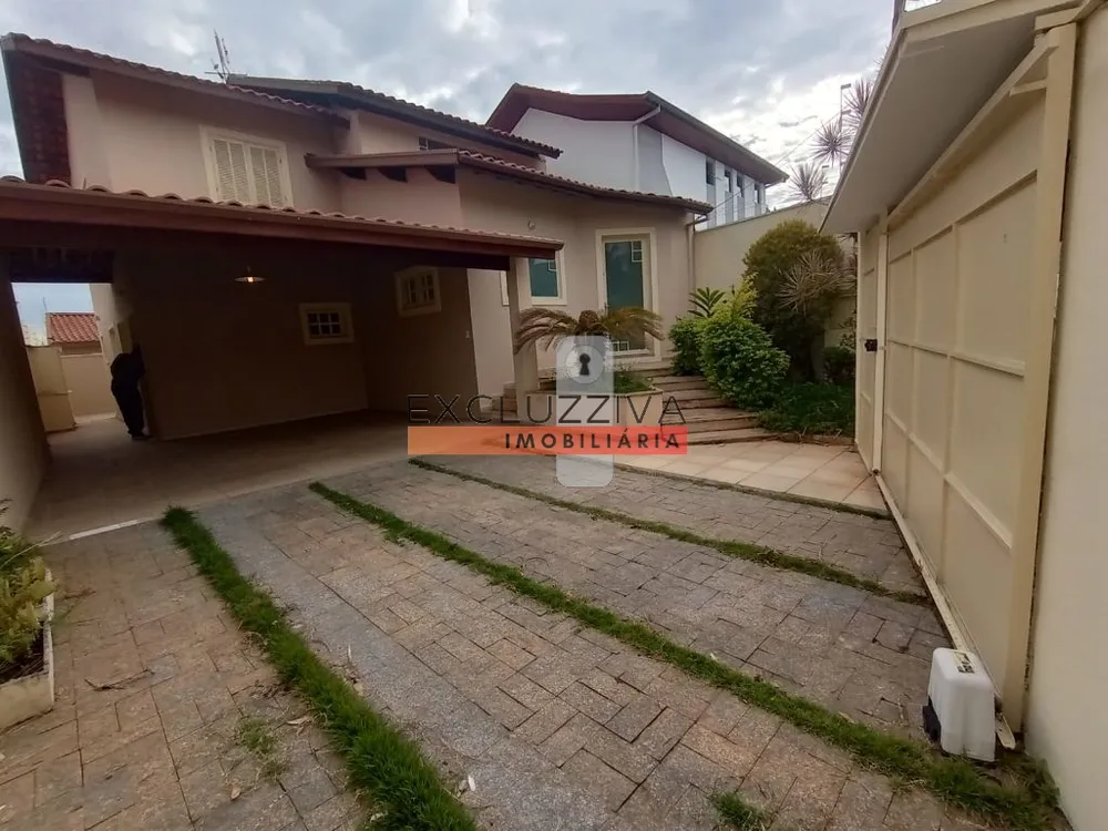 Sobrado, 3 quartos, 218 m² - Foto 1