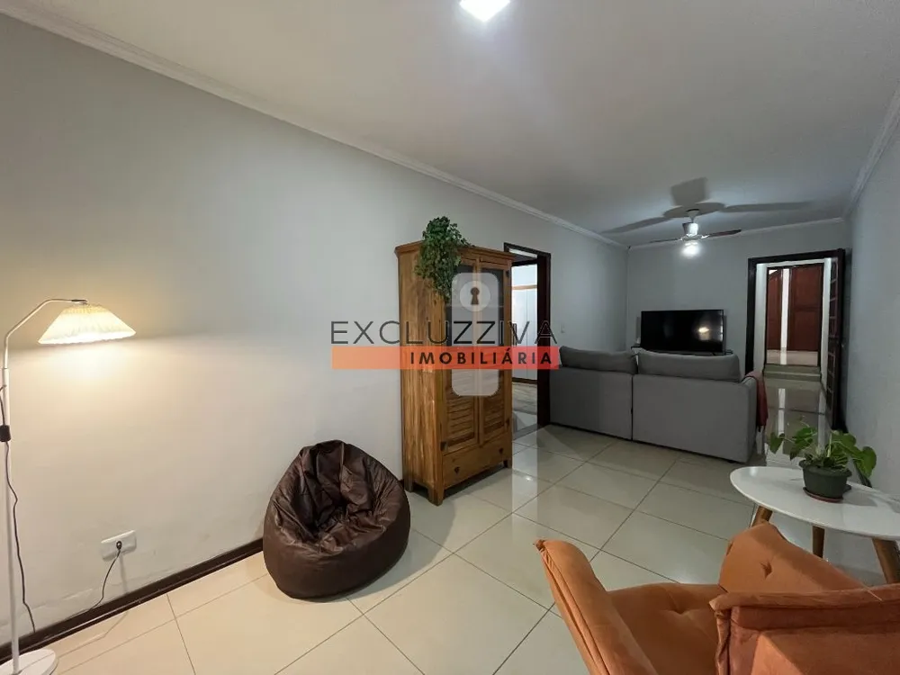 Casa, 5 quartos, 302 m² - Foto 2