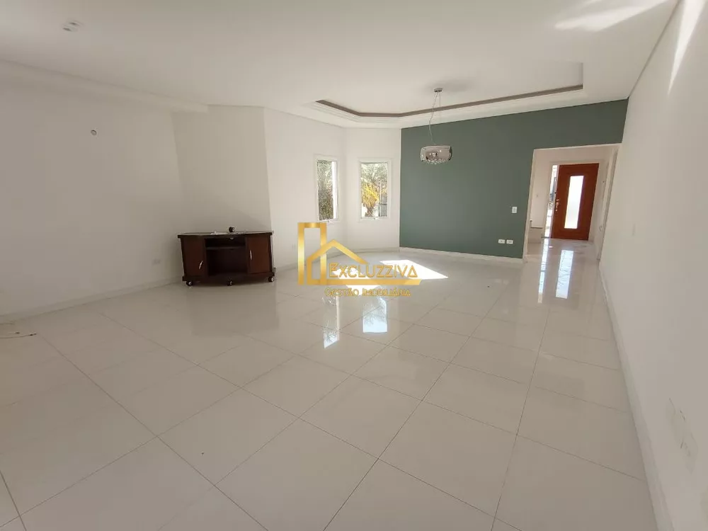 Sobrado à venda com 4 quartos, 260m² - Foto 1