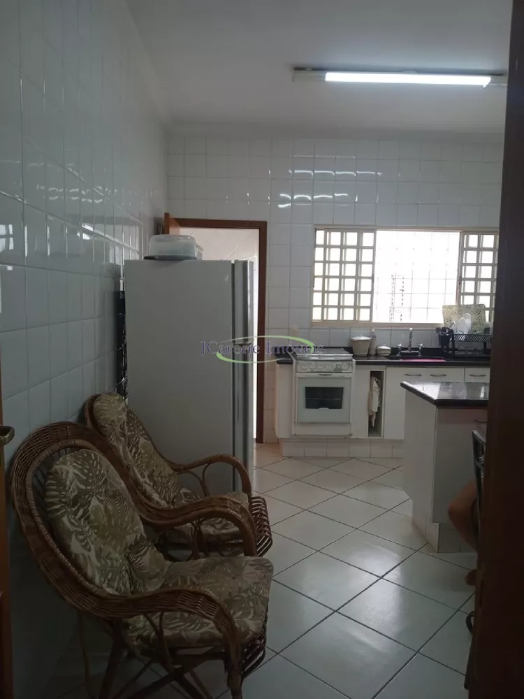 Casa, 3 quartos, 220 m² - Foto 2