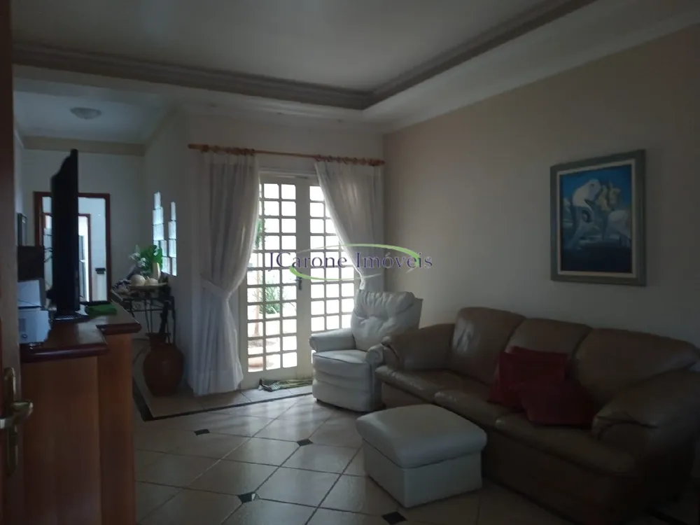 Casa, 3 quartos, 220 m² - Foto 2