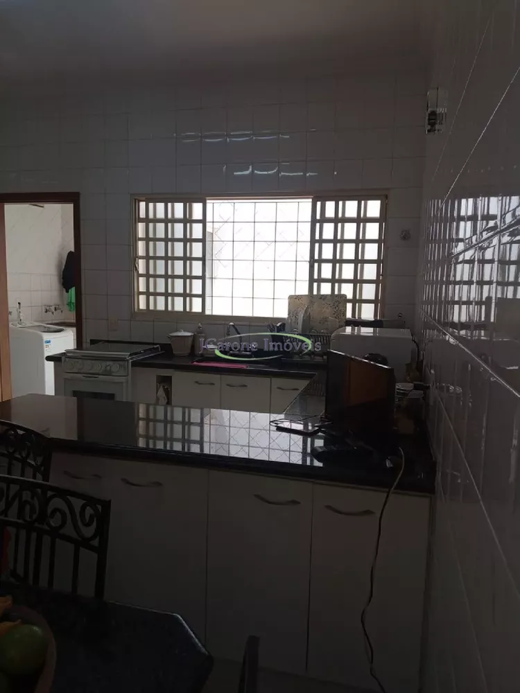Casa, 3 quartos, 220 m² - Foto 1