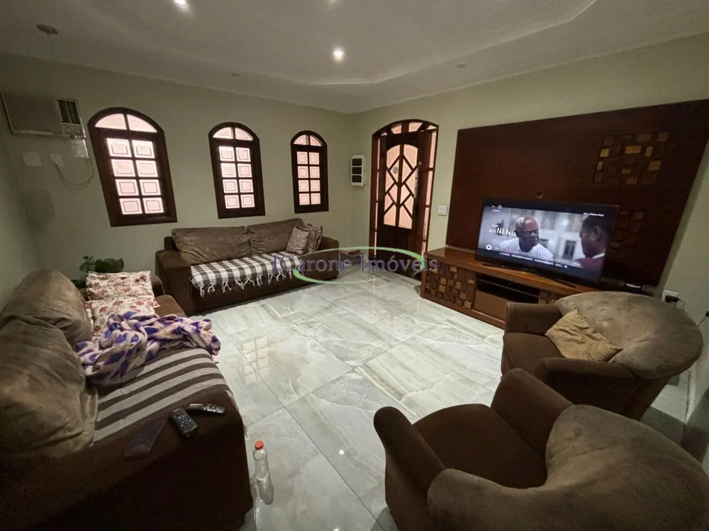 Casa, 3 quartos, 270 m² - Foto 1