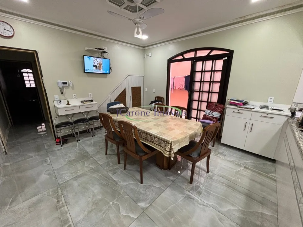 Casa, 3 quartos, 270 m² - Foto 10