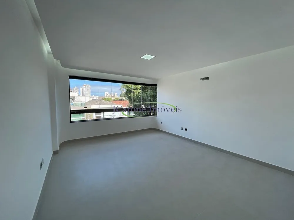 Casa, 4 quartos, 198 m² - Foto 1