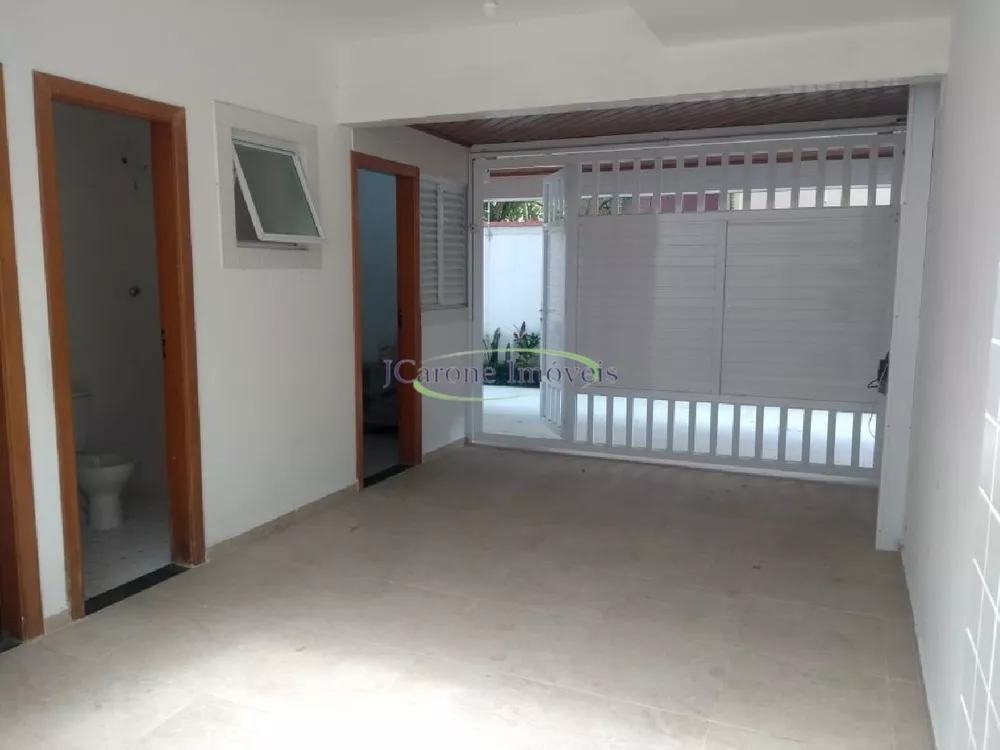 Casa à venda com 3 quartos, 100m² - Foto 2