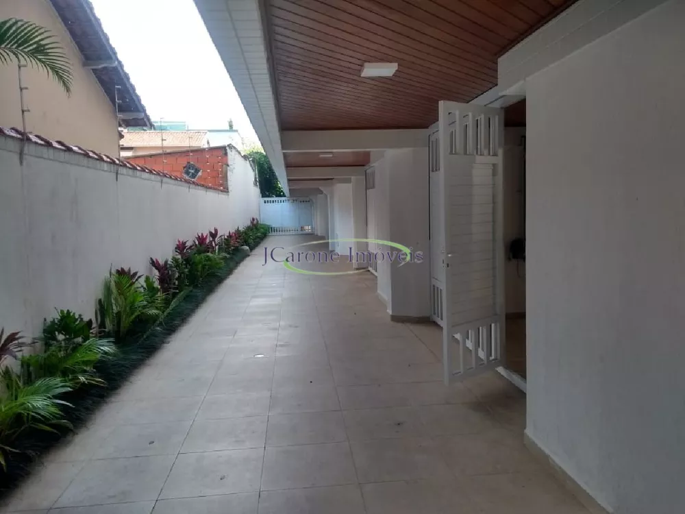 Casa à venda com 3 quartos, 100m² - Foto 1