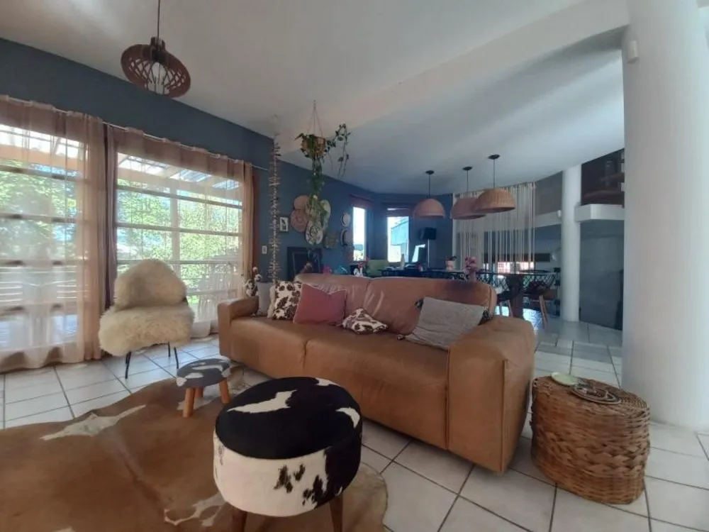 Casa, 4 quartos, 1384 m² - Foto 4