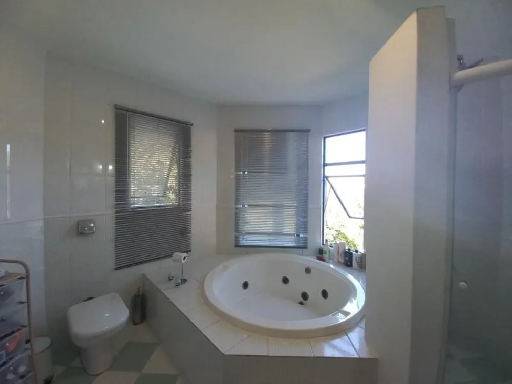Casa, 4 quartos, 1384 m² - Foto 3