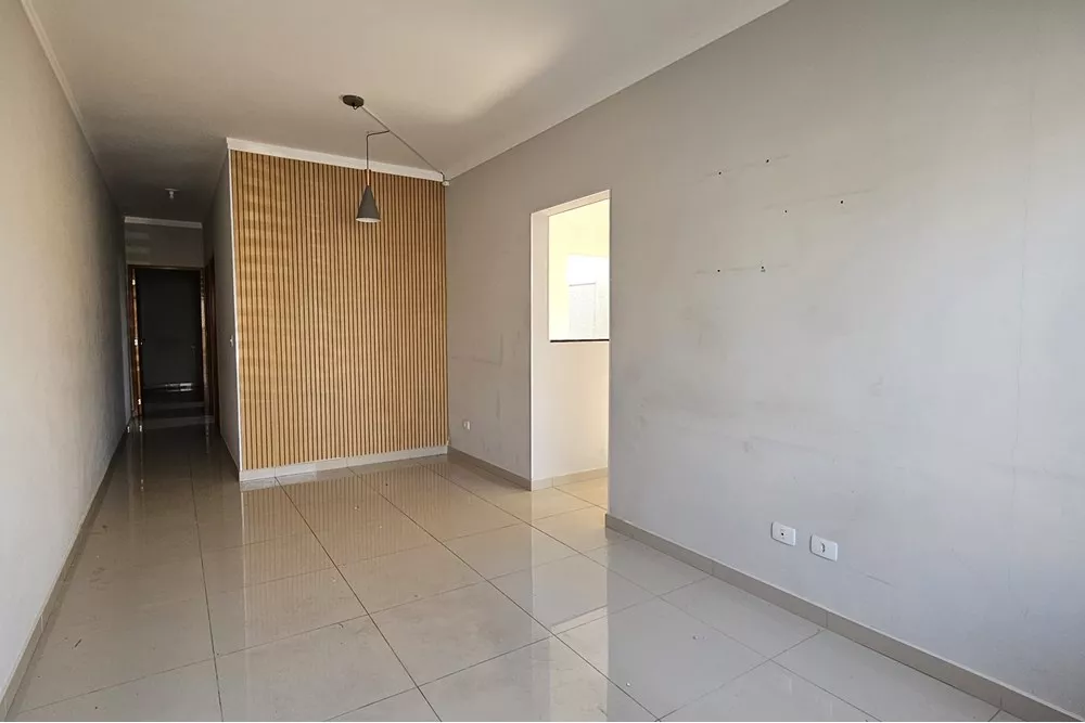 Casa à venda com 2 quartos, 62m² - Foto 4