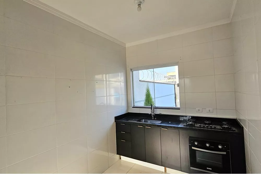 Casa à venda com 2 quartos, 62m² - Foto 5