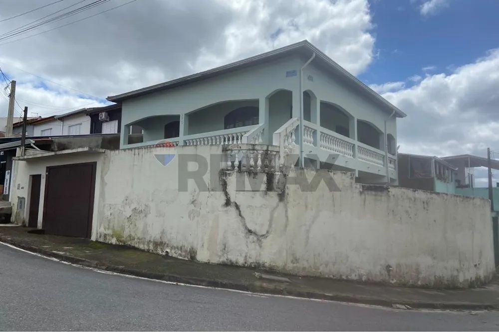 Casa, 4 quartos, 170 m² - Foto 1