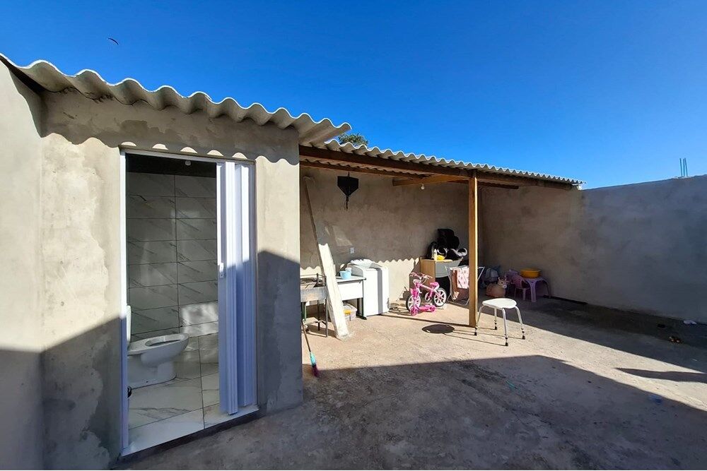 Casa à venda com 2 quartos, 45m² - Foto 9
