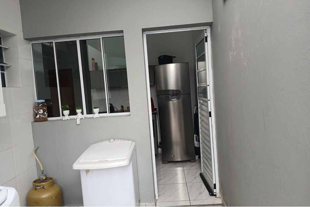 Casa à venda com 2 quartos, 66m² - Foto 17